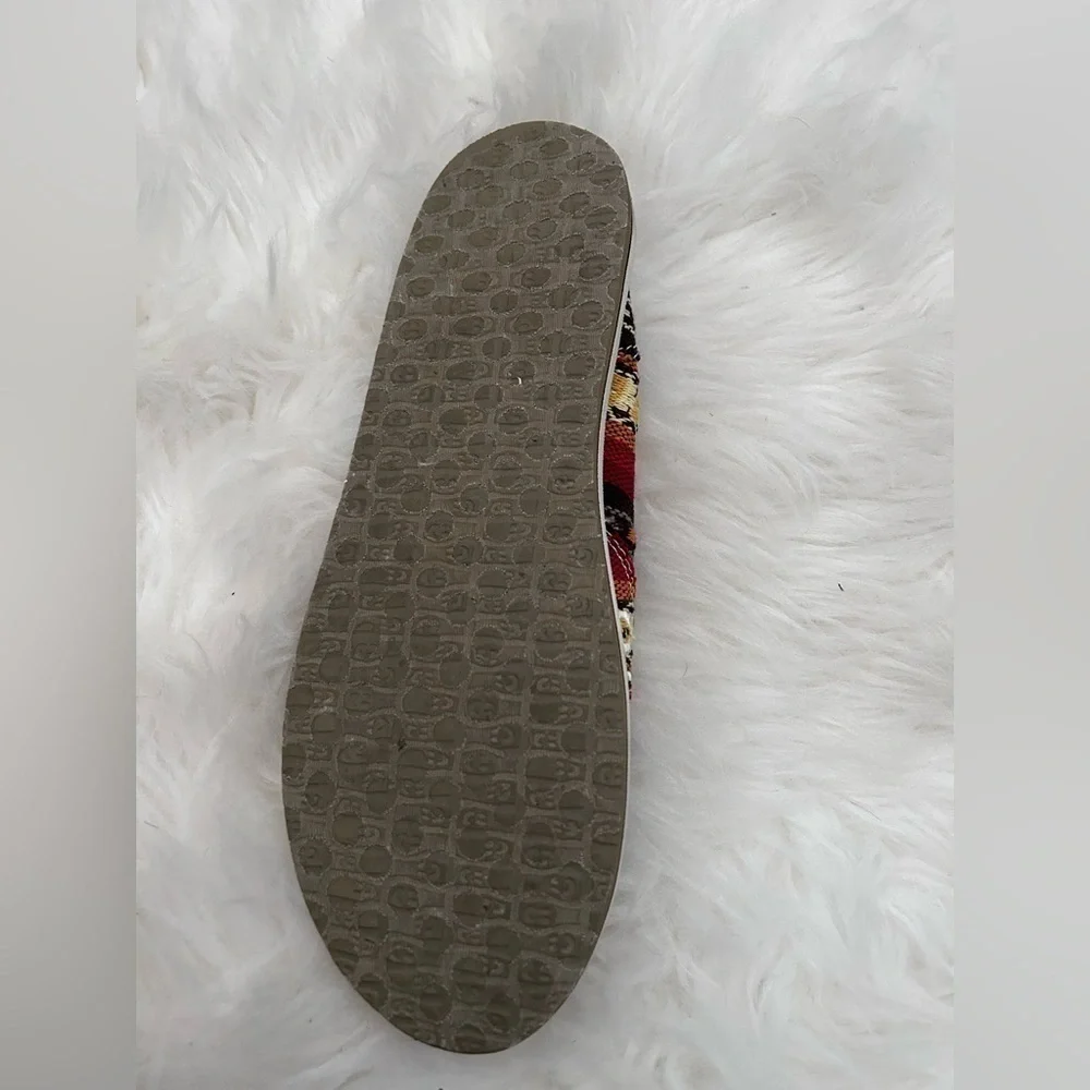 Sanok shoes